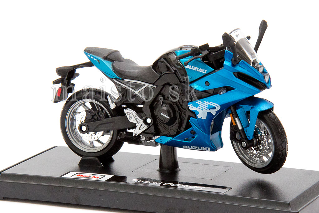 Suzuki GSX-8R blue